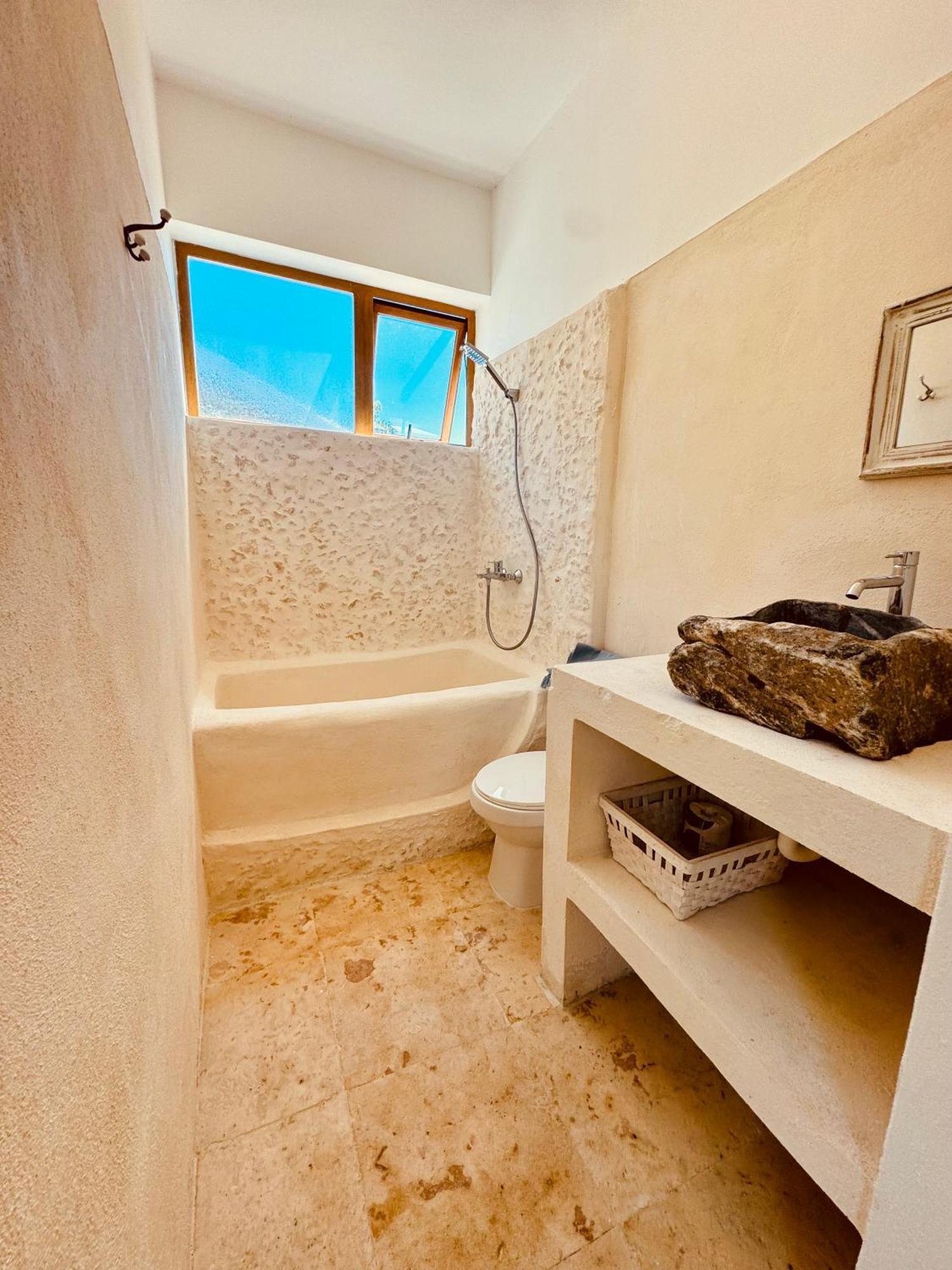 Suami S Room Casa Padura Кабарете Екстериор снимка