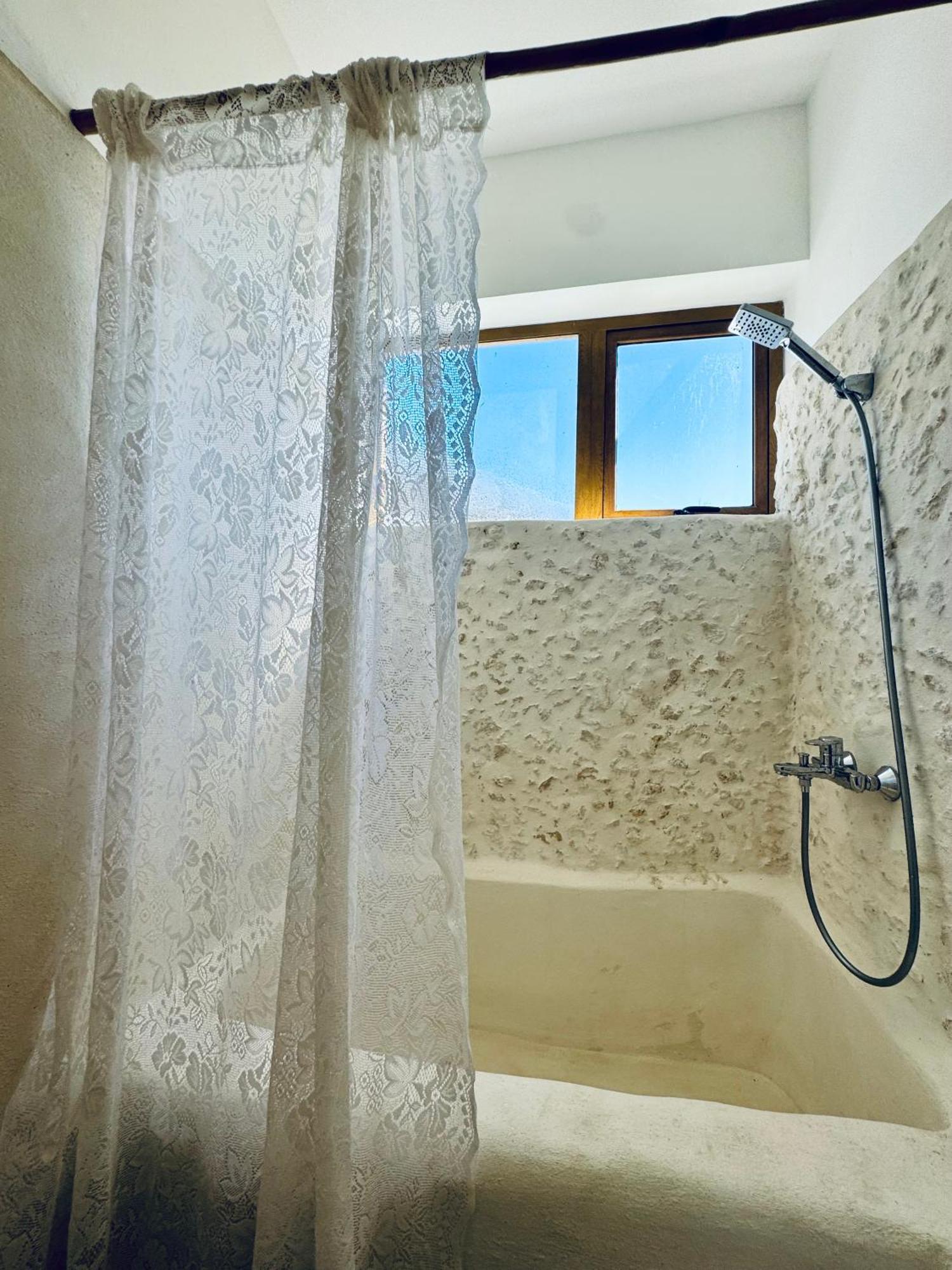 Suami S Room Casa Padura Кабарете Екстериор снимка